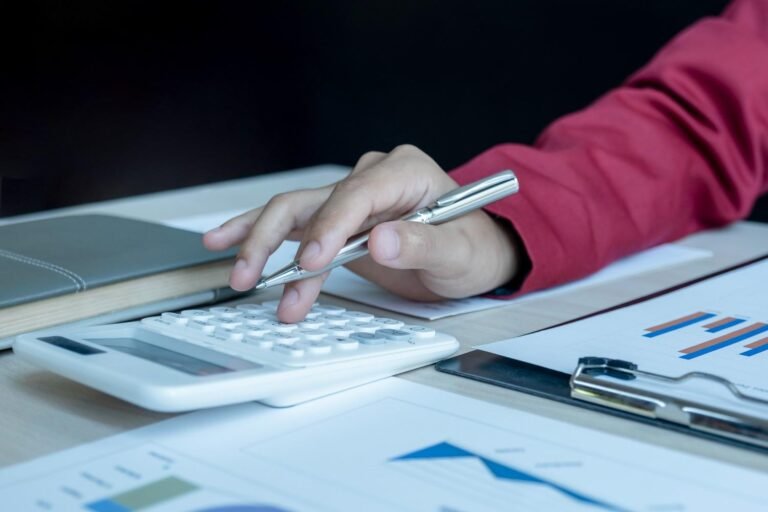 What’s the Actual Difference Between CA, CS, and CMA? 