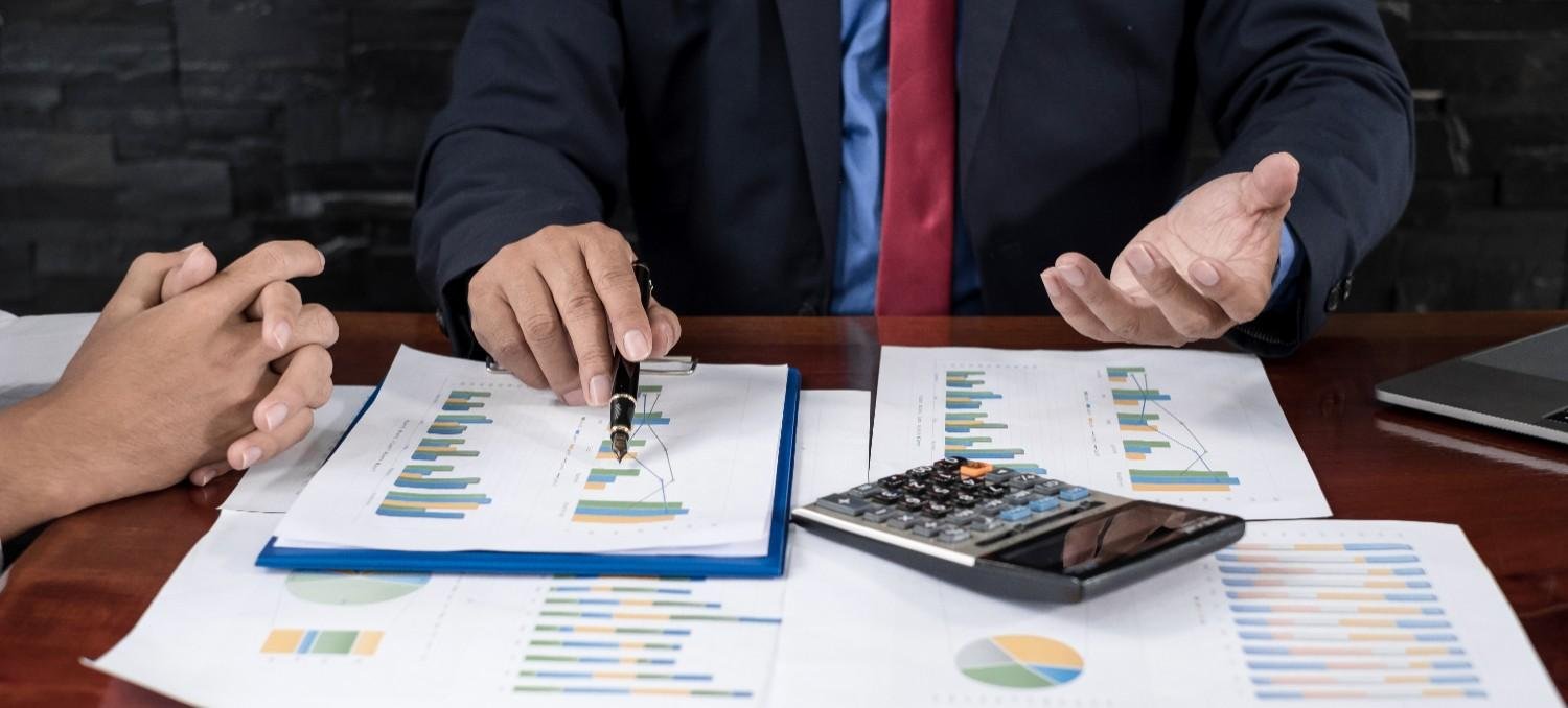 Accounting and finance career comparison